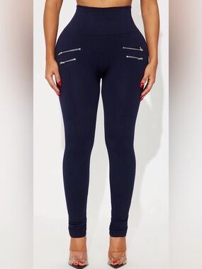 Fashion Nova High-Waist Seamless Navy Leggings with Decorative Zippers-Size S/M💙